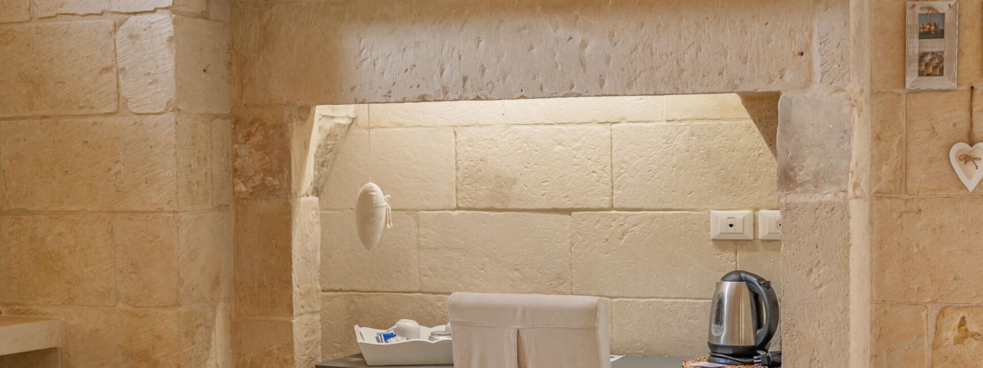 Corte Dei Granai Raro Rooms Collection - Meridiano - Romantic Room - Borgo Bianco