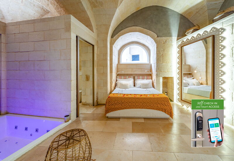 Corte Dei Granai Raro Rooms Collection - Maiorca Deluxe Room with Bath Tub - Borgo Bianco