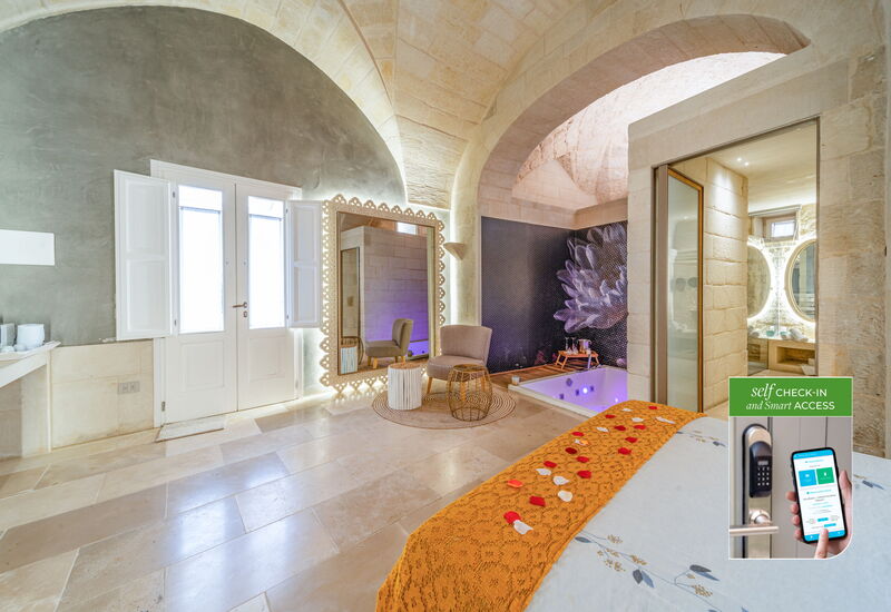 Corte Dei Granai Raro Rooms Collection - Maiorca Deluxe Room with Bath Tub - Borgo Bianco