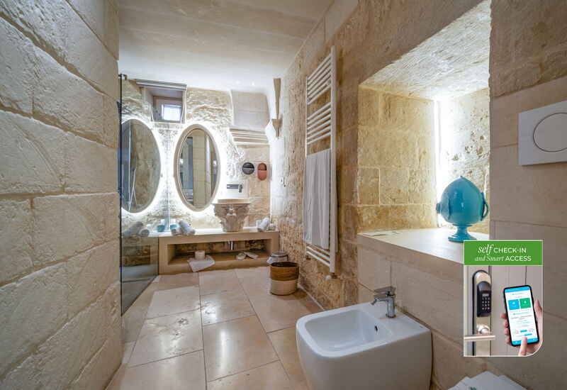Corte Dei Granai Raro Rooms Collection - Maiorca Deluxe Room with Bath Tub - Borgo Bianco